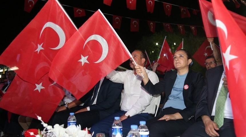G&ouml;lbaşı&rsquo;nda 15 Temmuz Demokrasi N&ouml;beti Tutuldu