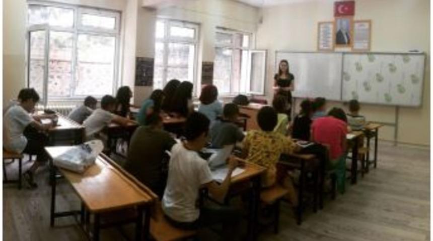 Şaphane&rsquo;de İngilizce Kursu