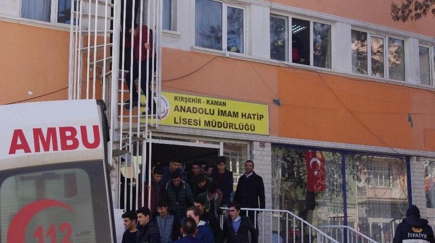 Erkek İmam-hatip Lisesinde Yangın Tatbikatı