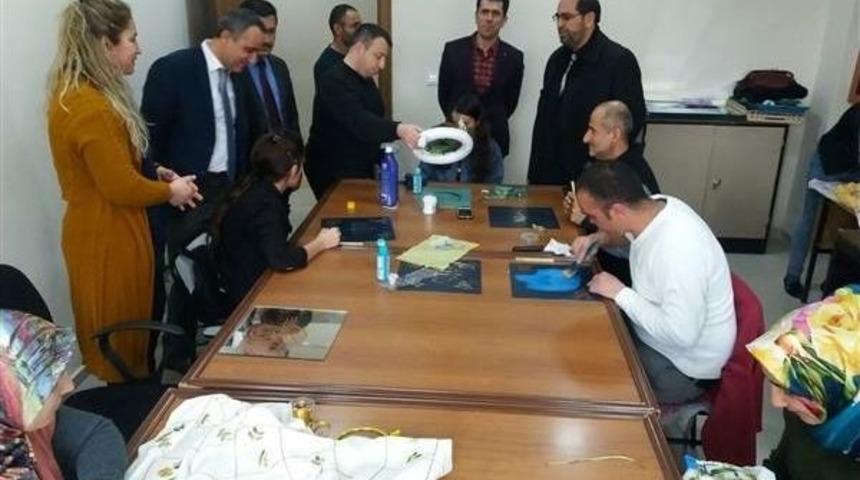 M&uuml;ft&uuml; G&uuml;rb&uuml;z&rsquo;den Engellilere Ziyaret