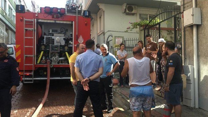 (özel Haber) Sahipleri Tatilde Olan Dairede Çıkan Yangın Korku Dolu Anlar Yaşattı G5