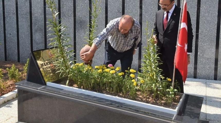 15 Temmuz’da Şehit Olan Erdoğan’ın Yakın Koruması Kabri Başında Anıldı