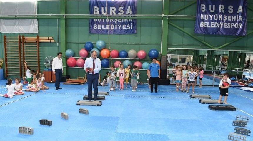 &Ccedil;ocuklar Geleceğe Sporla Y&uuml;r&uuml;yor