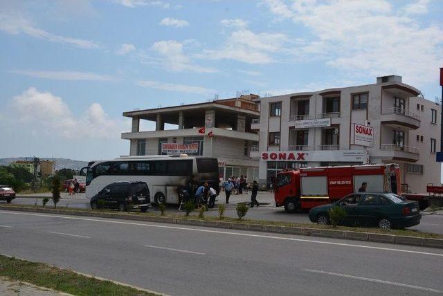 Sinop’ta Tur Otobüsü Seyir Halindeyken Alev Aldı