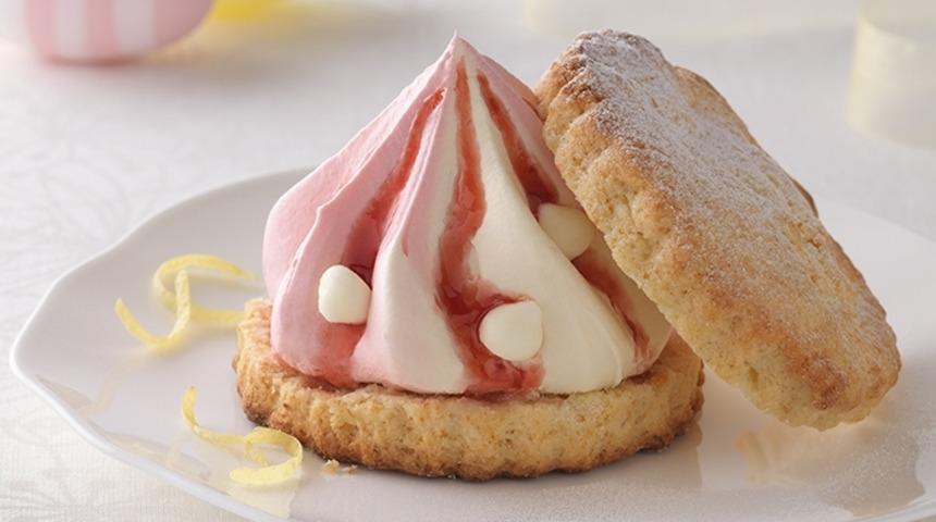 Milföylü Dondurma Tatlısı