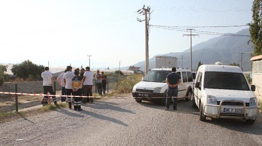 Fethiye&rsquo;de Derede Asılı Erkek Cesedi Bulundu