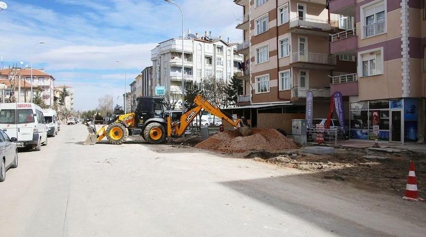Karaman&rsquo;da Belediyenin Kaldırım &Ccedil;alışmaları