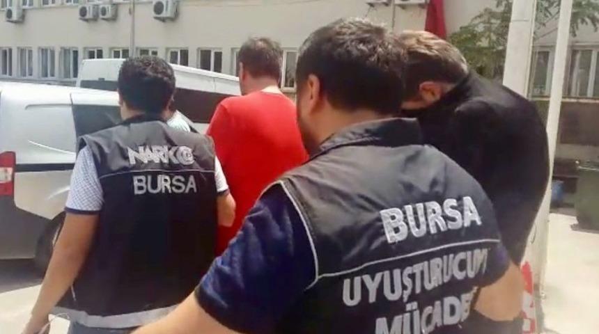 İstanbul&rsquo;dan Getirip Bursa&rsquo;da Satacaklardı, Narkotik Polisine Yakalandılar