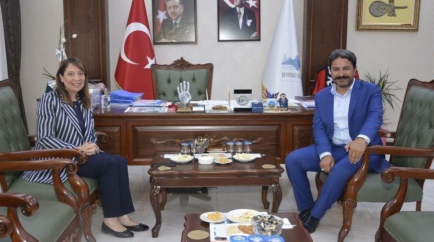 G&uuml;nay&rsquo;ın İlk Resmi Ziyareti Seyitgazi&rsquo;ye