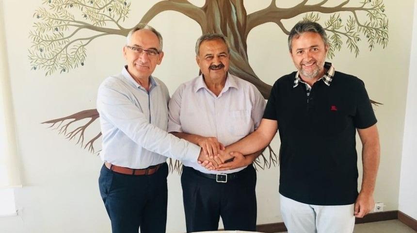 Başkan Uysal 100 Yıllık Husumeti &Ccedil;&ouml;zd&uuml;