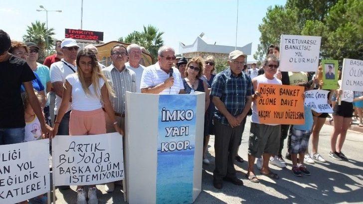 Balıkesir’de Balık Ölümleri Ve Trafik Kazalarına Tepki Gösteren Tatilciler Yol Kapattı G4