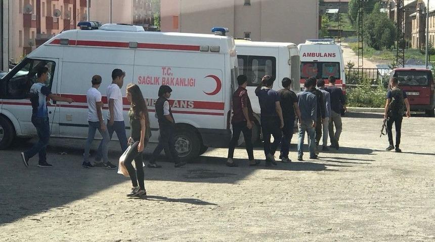 Sarıkamış&rsquo;ta 21 Yabancı Uyruklu Vatandaş Van&rsquo;a G&ouml;nderildi