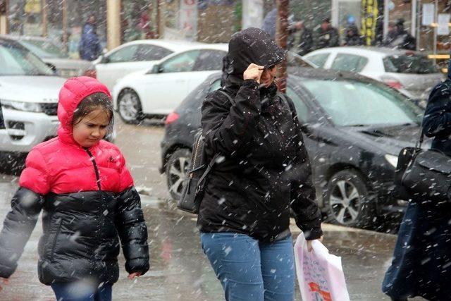 Erzurum’da Kar Yağışı