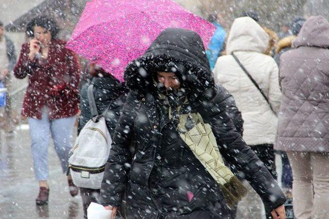 Erzurum’da Kar Yağışı