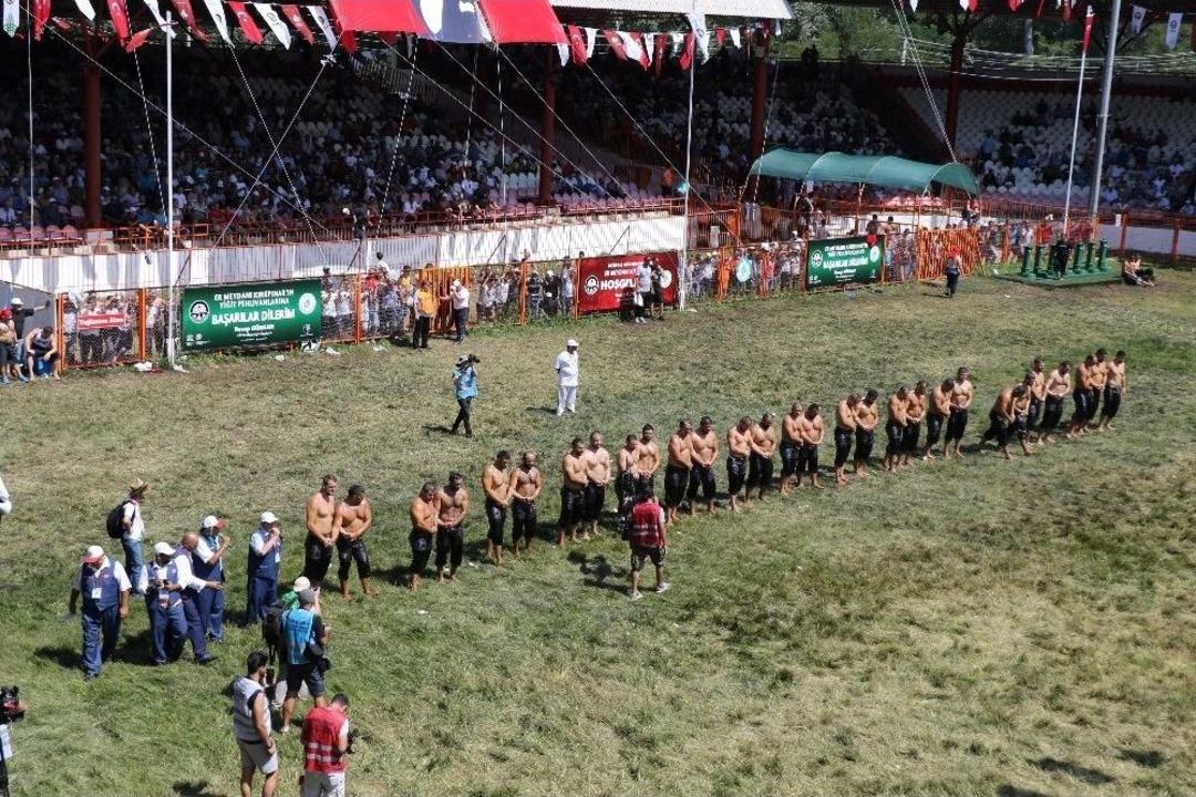 Er Meydanı&rsquo;nda Başpehlivanlık İkinci Tur G&uuml;reşleri Sona Erdi