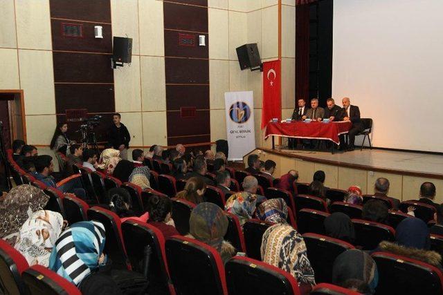 Bitlis’te “28 Şubat Darbesi Ve Türkiye” Paneli