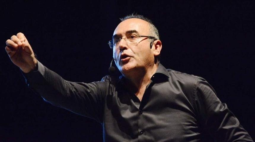 Sunay Akın, &rsquo;g&ouml;r&ccedil;ek&rsquo; İle Aliağa&rsquo;da Sahne Aldı