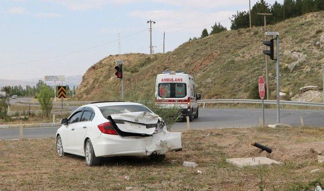 Sivas ‘ta Trafik Kazası:2 Yaralı