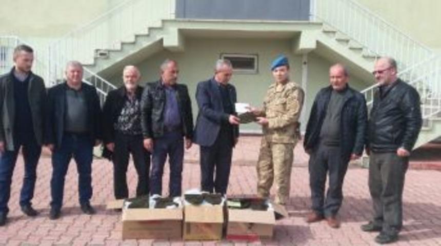 Niksarlı Balkan T&uuml;rkleri, El-bab&rsquo;da G&ouml;revli Mehmet&ccedil;iğe Bere G&ouml;nderdi