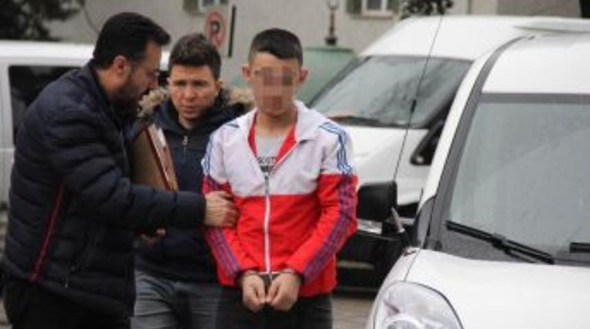 Samsun’da 3 Kişiyi Silahla Yaralayan Genç Tutuklandı