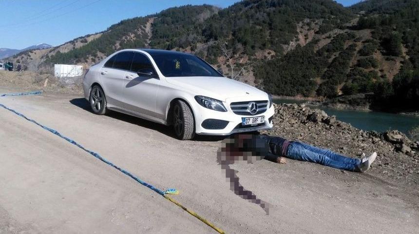 Lüks Araçta Pompalı Ölüm