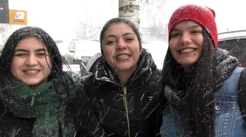 Mart Karı Ardahan’ı Beyaza Bürüdü