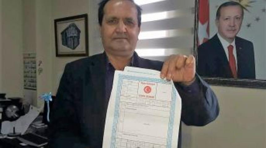 K&ouml;y Muhtarı Odasını Belediyeye Bağışladı