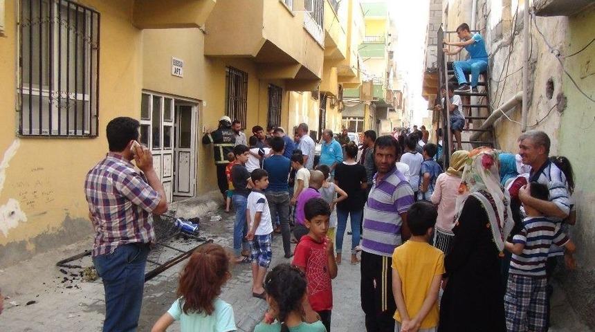 Apartman Boşluğunda &Ccedil;ıkan Yangın Korkuttu