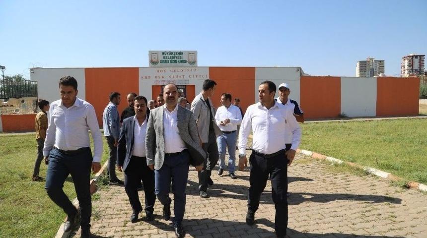 B&uuml;y&uuml;kşehir Y&uuml;zme Havuzlarına Yoğun İlgi