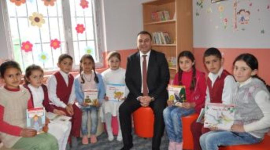 Erciş&rsquo;te &lsquo;101 Okul 101 K&uuml;t&uuml;phane&rsquo; Projesi