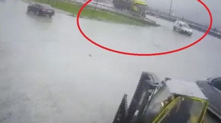 Samsun&rsquo;da 4 Kişinin Yaralandığı Kazanın G&ouml;r&uuml;nt&uuml;leri Ortaya &Ccedil;ıktı