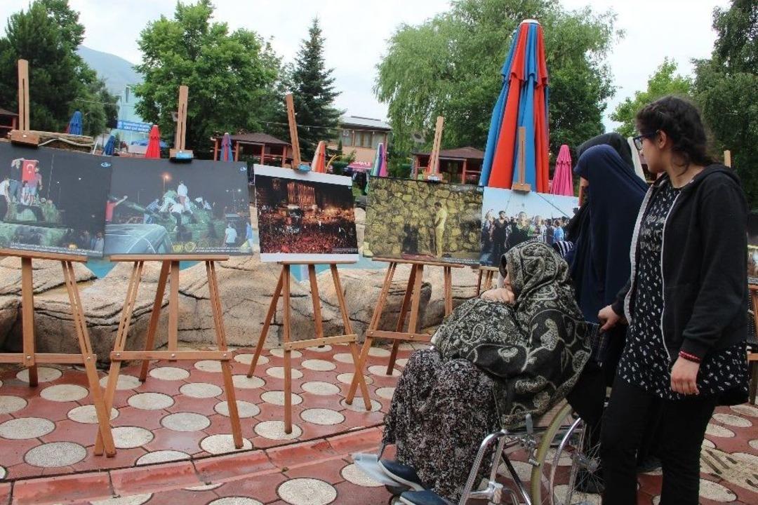İhlas Haber Ajansı 15 Temmuz Fotoğraf Sergisi Paland&ouml;ken&rsquo;de A&ccedil;ıldı
