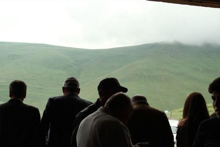 Karadağ’a Yansıyan Atatürk’ün Silüeti Bulut Engeline Takıldı G1