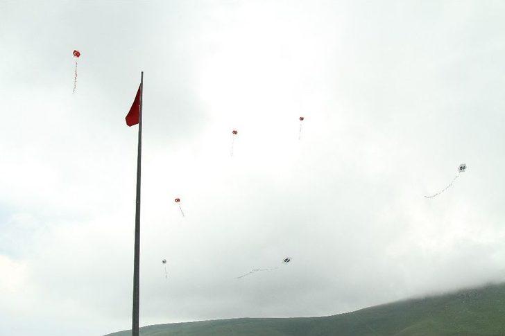 Karadağ’a Yansıyan Atatürk’ün Silüeti Bulut Engeline Takıldı G3