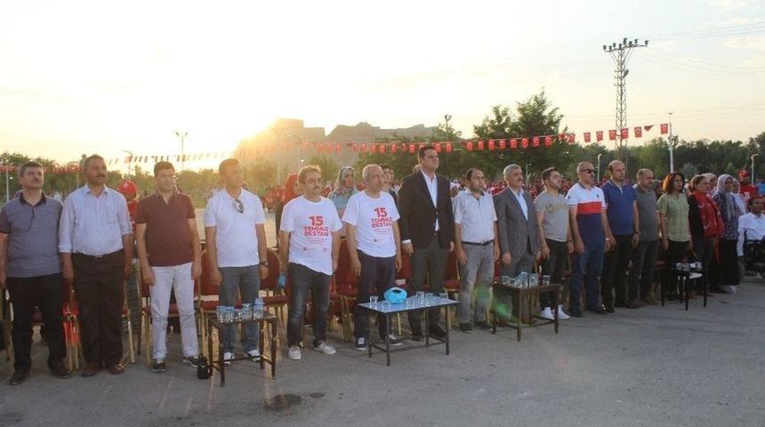 İpekyolu Belediyesinden &ldquo;15 Temmuz Demokrasi Ve Milli Birlik G&uuml;n&uuml;&rdquo; Etkinliği