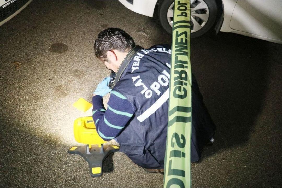 Motosiklet &Uuml;zerindeki Gen&ccedil;lere Silahlı Saldırı: 1 &Ouml;l&uuml;, 1 Yaralı