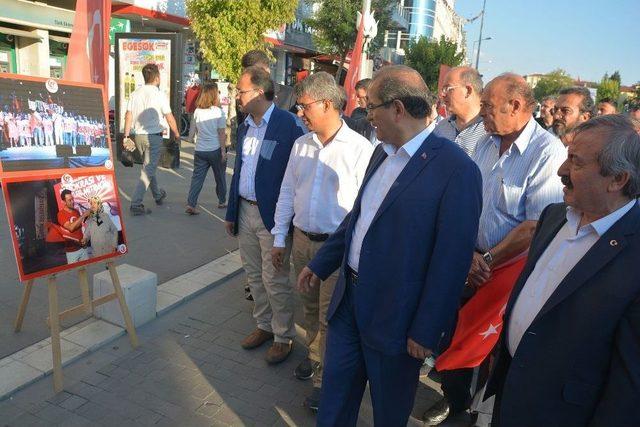 Uşak’ta 15 Temmuz Konulu Fotoğraf Sergisi Açıldı