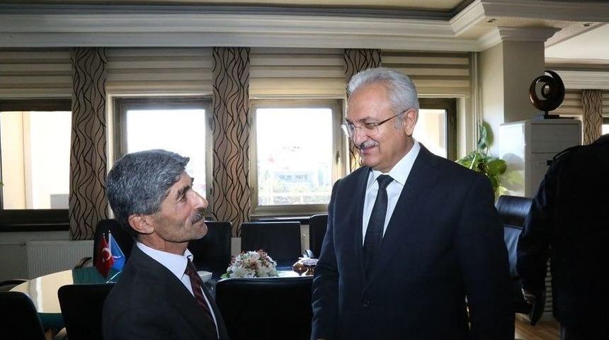 İzzet Paşa Mahallesi Sakinlerinden Başkan Başsoy&rsquo;a Ziyaret