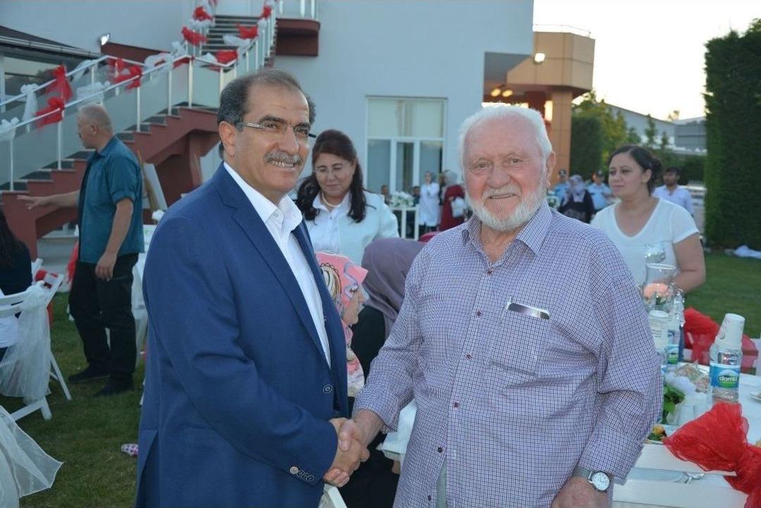 Uşak&rsquo;ta Şehit Aileleri Ve Gaziler Onuruna Akşam Yemeği Verildi