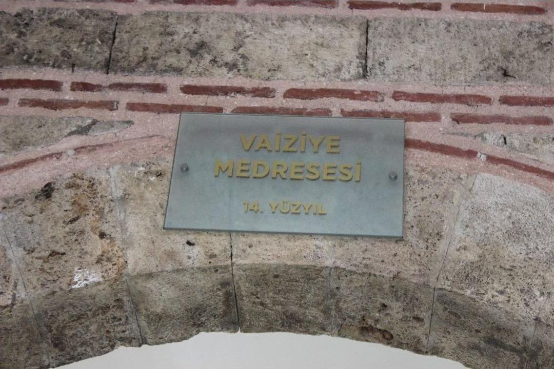 (&ouml;zel Haber) 600 Yıllık Hanın Yolunu Tel &Ouml;rg&uuml;yle Kapattı