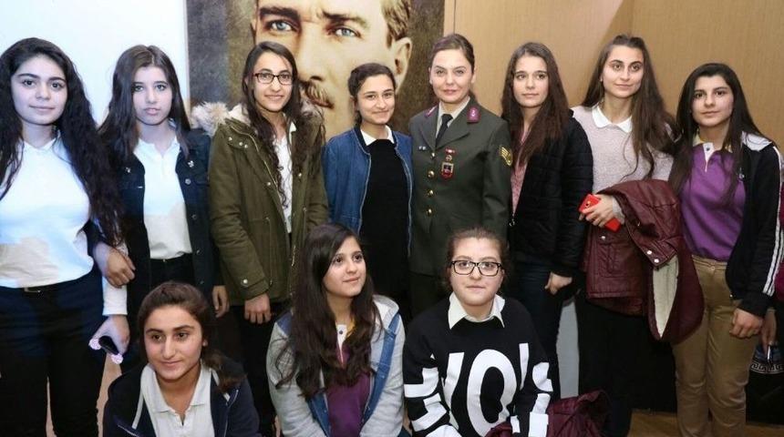 Van&rsquo;da &lsquo;rol Model&rsquo; Buluşması