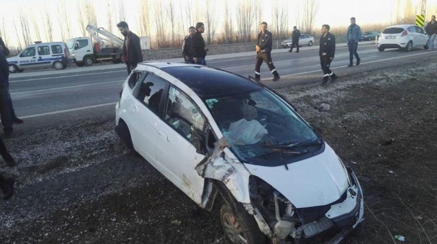 Konya&rsquo;da Otomobil Takla Attı: 1 &Ouml;l&uuml;