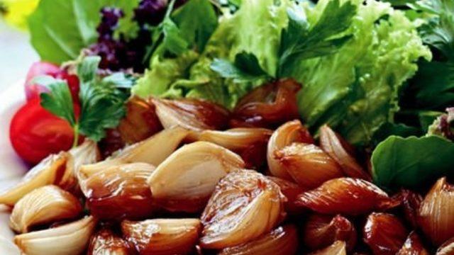 Balzamik Sirkeli Soğan Salatası