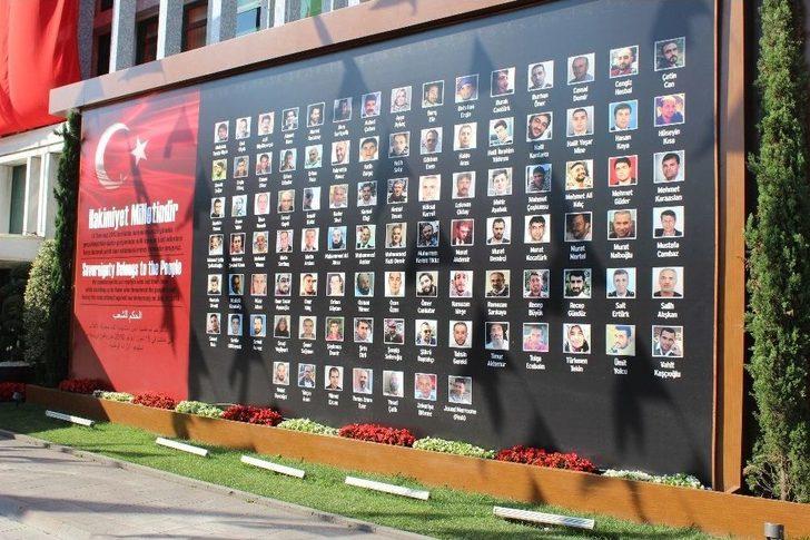 15 Temmuz’un Yıl Dönümünde İbb Türk Bayraklarıyla Donatıldı G3