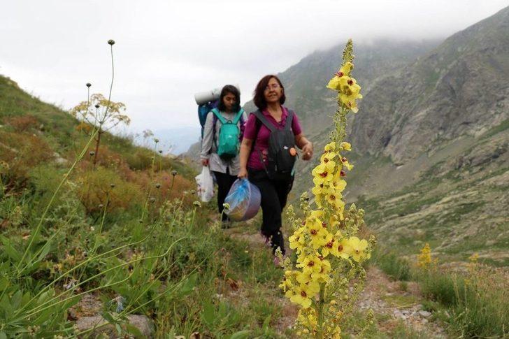 Gümüşhaneli Dağcılardan Şehitler Diyarına 15 Temmuz Zirve Tırmanışı G4