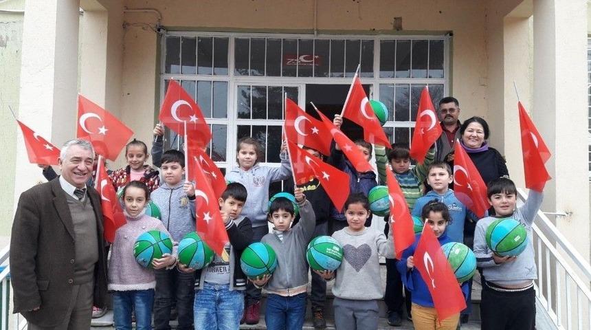 İzmit&rsquo;te 10 Bin Basketbol Topu Dağıtılacak