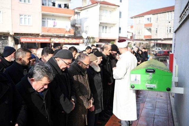 Alo Evlat, Neriman Anneyi Son Yolculuğuna Uğurladı