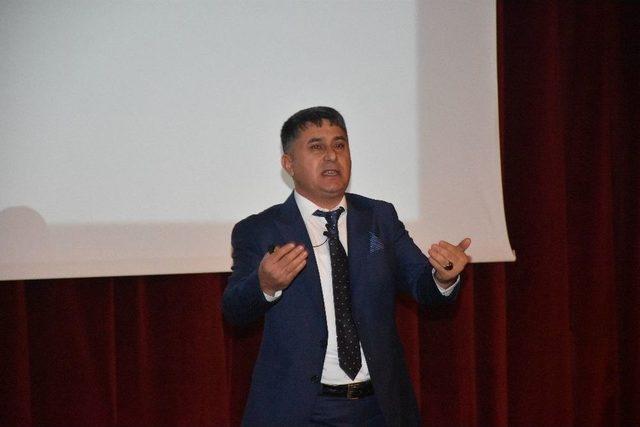 Kahta’da ‘teröre Hep Birlikte Dur Diyelim’ Konferansı