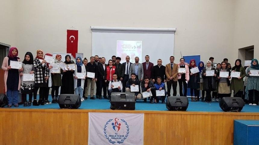 Ağrı’da Gençler Yarıştı