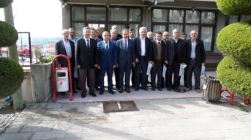 Gördes Müftülüğü Emekli Olan Personellerini Unutmadı